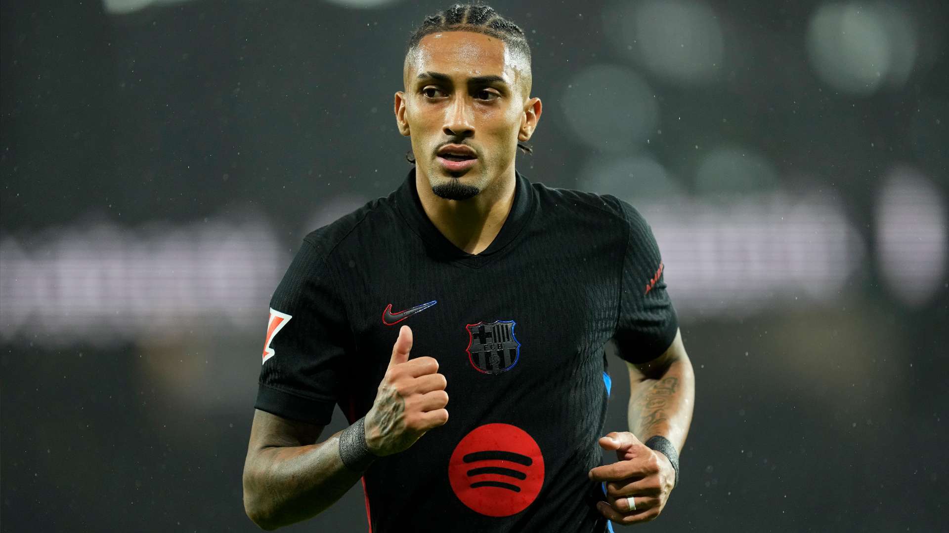 发出更强的 发出更强的